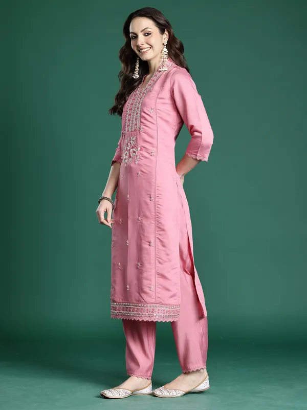 Pink_Embroidered_Silk_Kurta_Trouser_Dupatta_Set