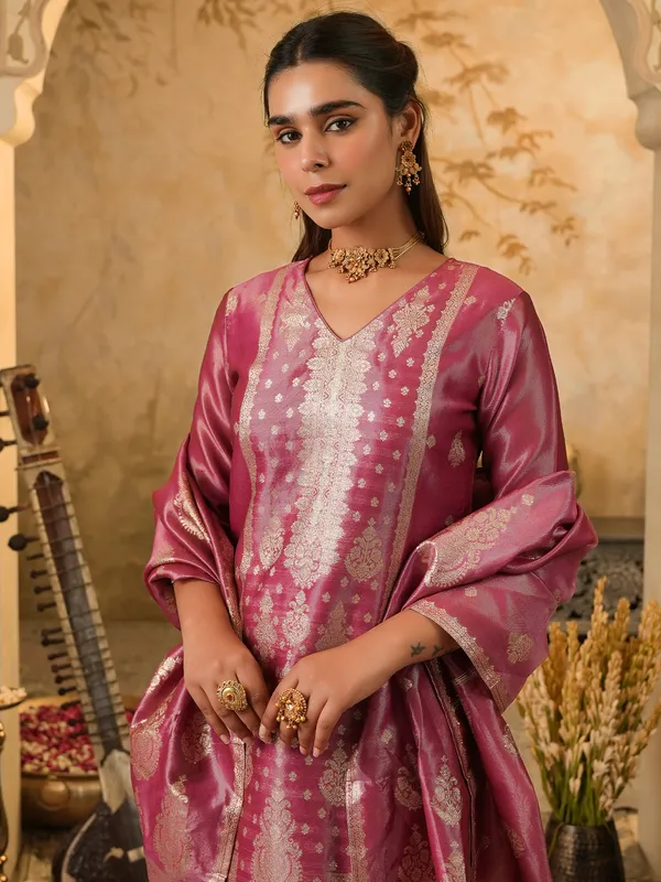 Pink_Woven_Silk_Blend_Kurta_Trouser_Dupatta_Set