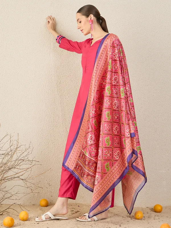 Pink_Solid_Cotton_Blend_Kurta_Trouser_Dupatta_Set