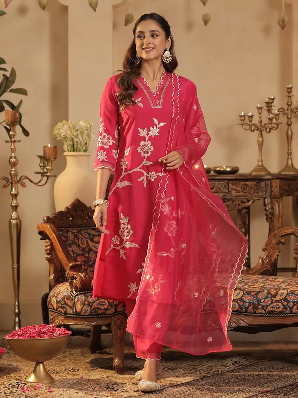 Pink_Embroidered_Silk_Blend_Kurta_Trouser_Dupatta_Set