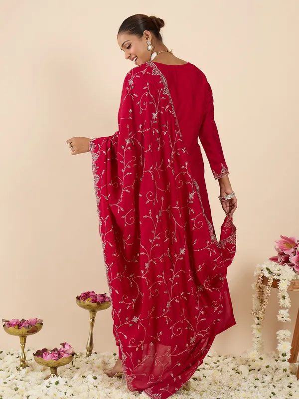 Pink_Embroidered_Silk_Blend_Kurta_Trouser_Dupatta_Set