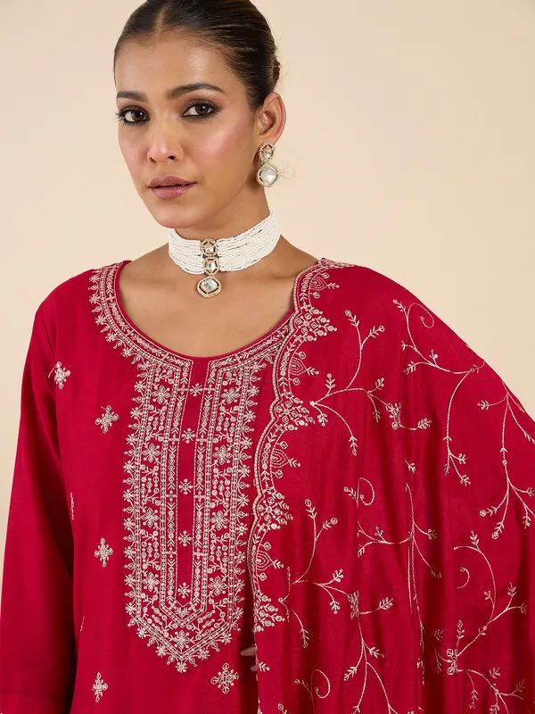 Pink_Embroidered_Silk_Blend_Kurta_Trouser_Dupatta_Set