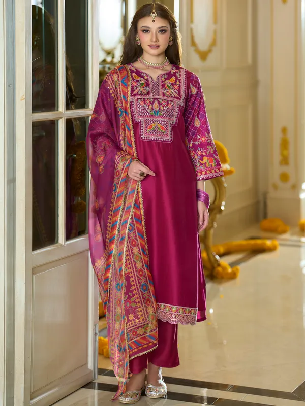 Pink_Embroidered_Silk_Blend_Kurta_Trouser_Dupatta_Set
