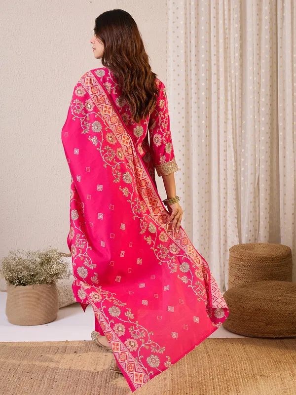 Pink_Printed_Chanderi_Silk_Kurta_Trouser_Dupatta_Set