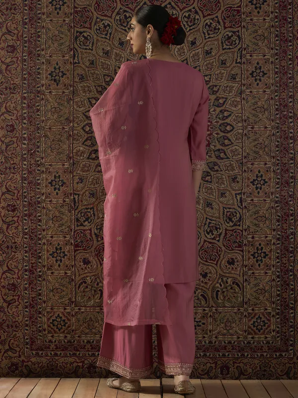 Pink_Embroidered_Silk_Kurta_Trouser_Dupatta_Set