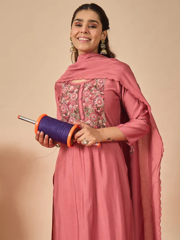 Pink_Embroidered_Silk_Kurta_Trouser_Dupatta_Set