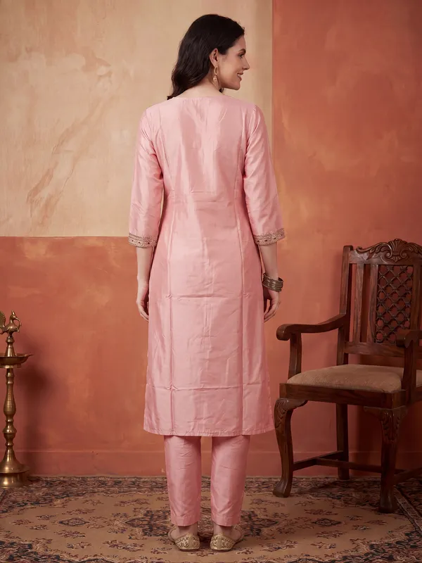 Pink_Embroidered_Silk_Blend_Kurta_Trouser_Dupatta_Set