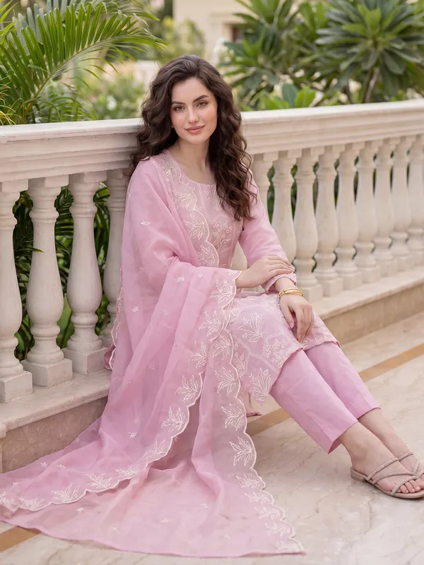 Pink_Embroidered_Silk_Blend_Kurta_Trouser_Dupatta_Set