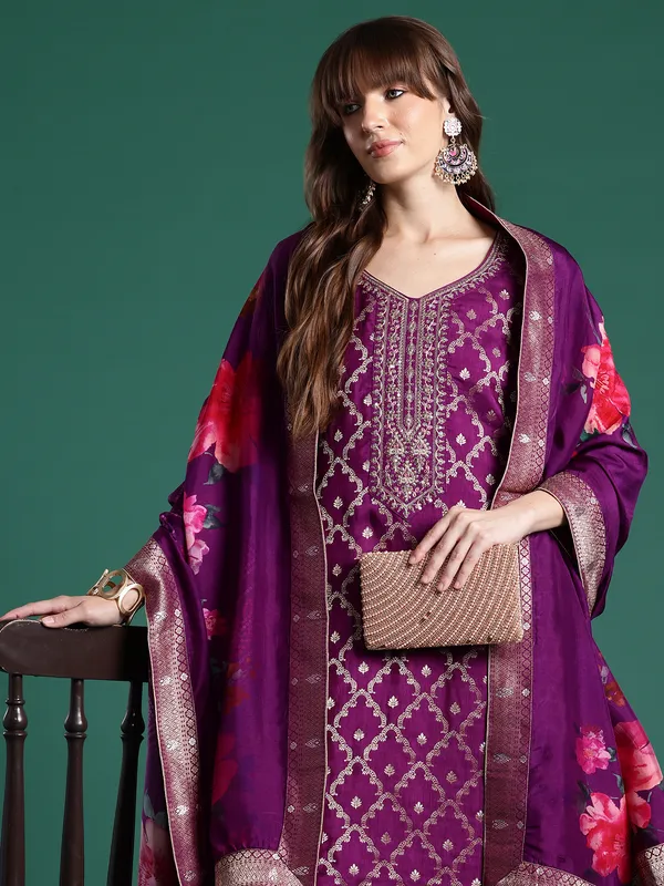 Purple_Embroidered_Silk_Blend_Kurta_Trouser_Dupatta_Set