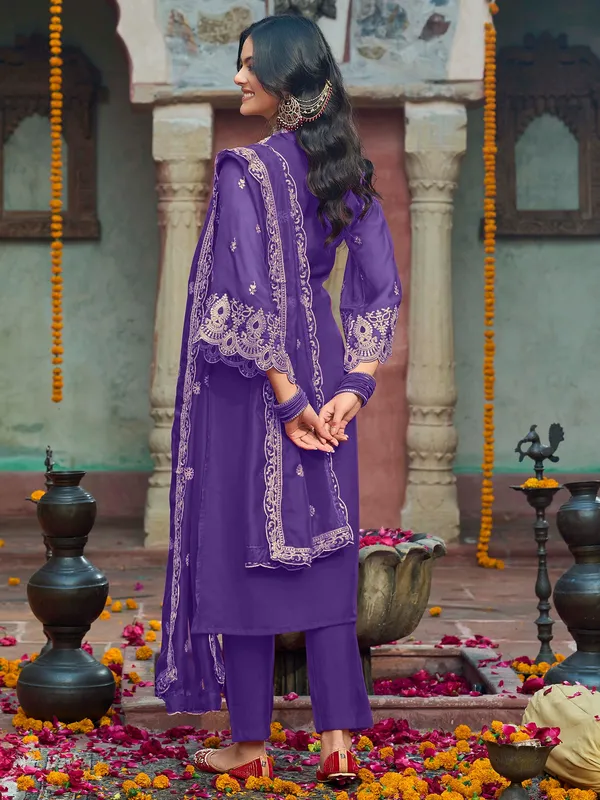 Purple_Embroidered_Organza_Kurta_Trouser_Dupatta_Set