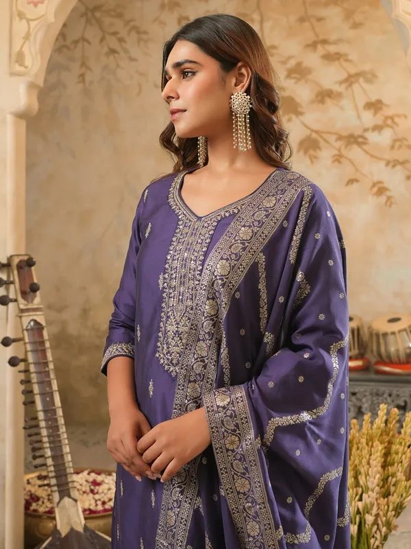 Purple_Silk_Blend_Embroidered_Kurta_Trouser_Dupatta_Set