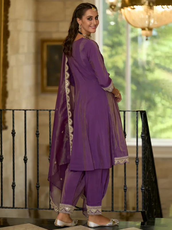 Purple_Embroidered_Silk_Blend_Kurta_Trouser_Dupatta_Set