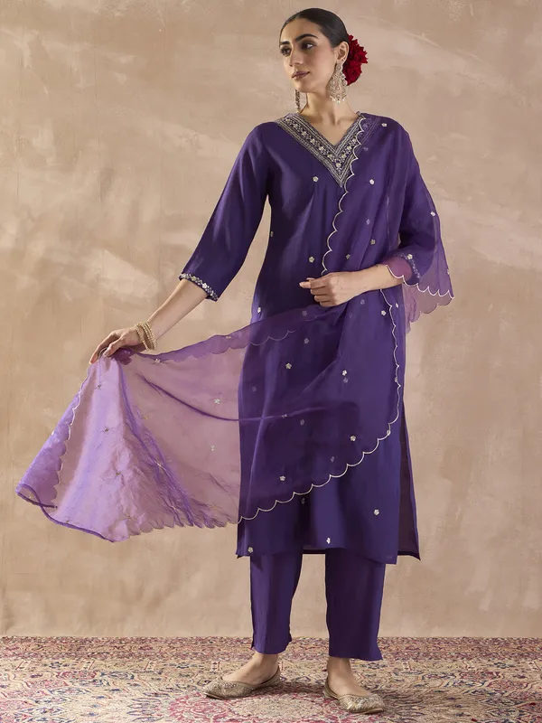Purple_Embroidered_Silk_Blend_Kurta_Trouser_Dupatta_Set
