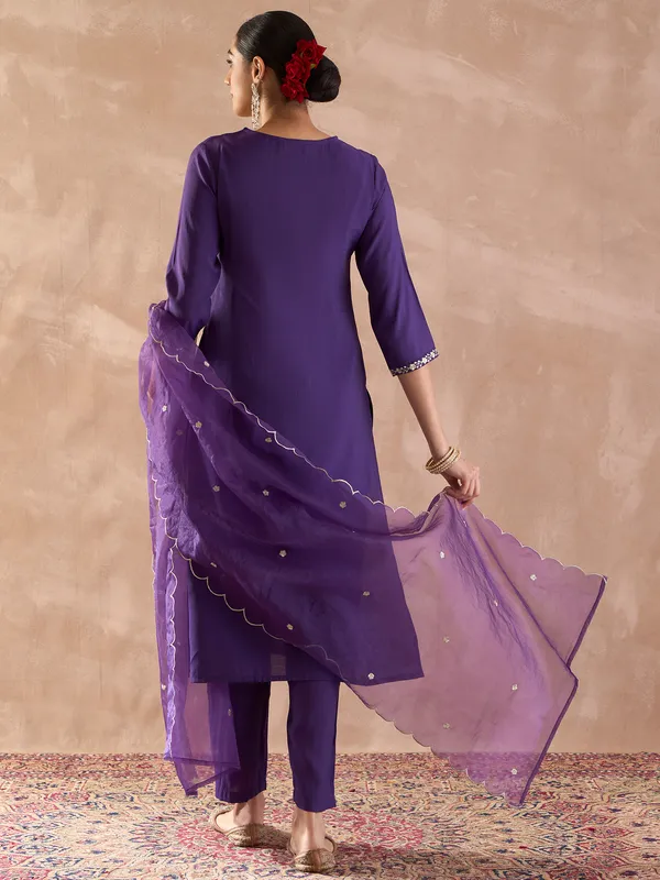 Purple_Embroidered_Silk_Blend_Kurta_Trouser_Dupatta_Set