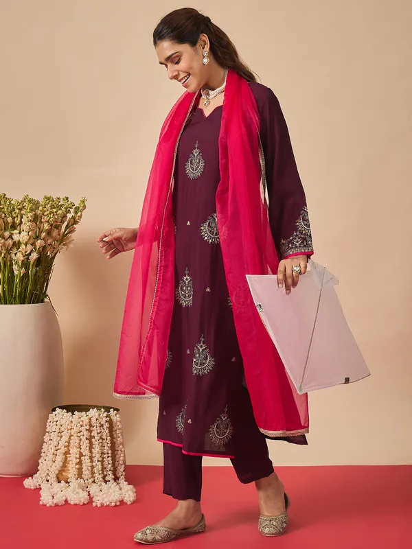 Purple_Embroidered_Liva_Kurta_Trouser_Dupatta_Set