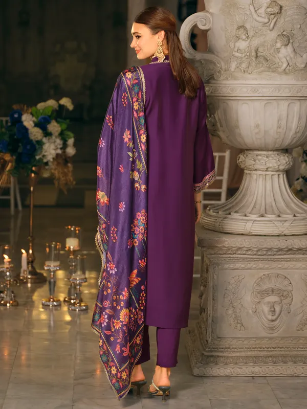 Purple_Embroidered_Silk_Blend_Kurta_Trouser_Dupatta_Set