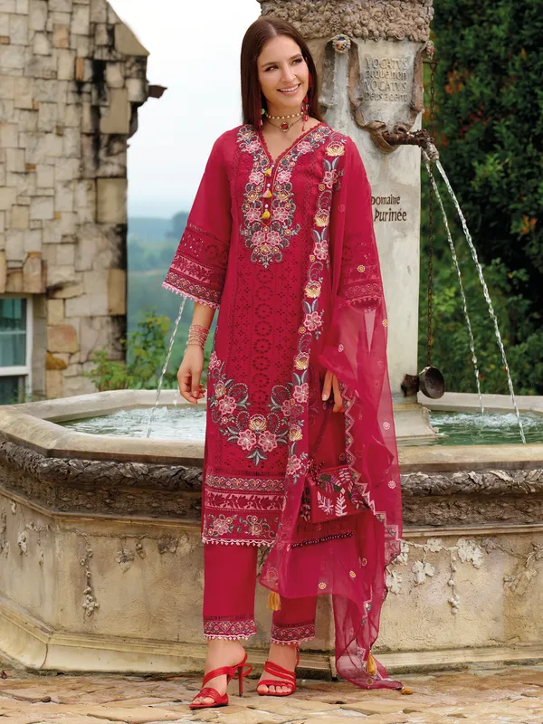 Red_Embroidered_Silk_Blend_Kurta_Trouser_Dupatta_Set