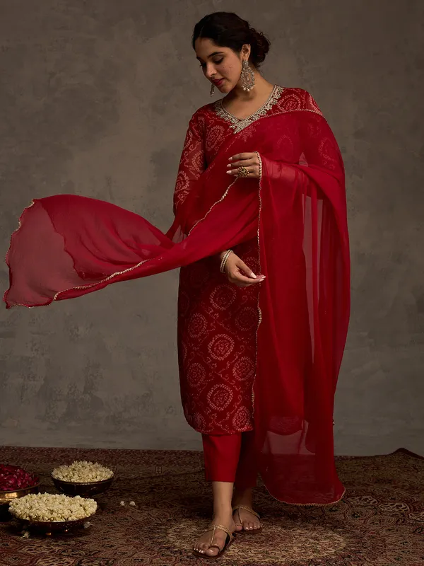 Red_Printed_Georgette_Kurta_Trouser_Dupatta_Set