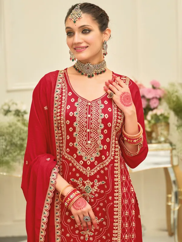 Red_Embroidered_Silk_Blend_Kurta_Trouser_Dupatta_Set
