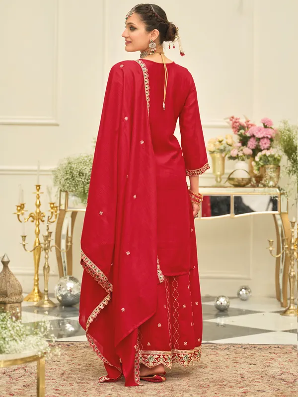 Red_Embroidered_Silk_Blend_Kurta_Trouser_Dupatta_Set