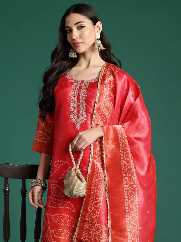 Red_Printed_Straight_Kurta_Trousers_With_Dupatta_Set