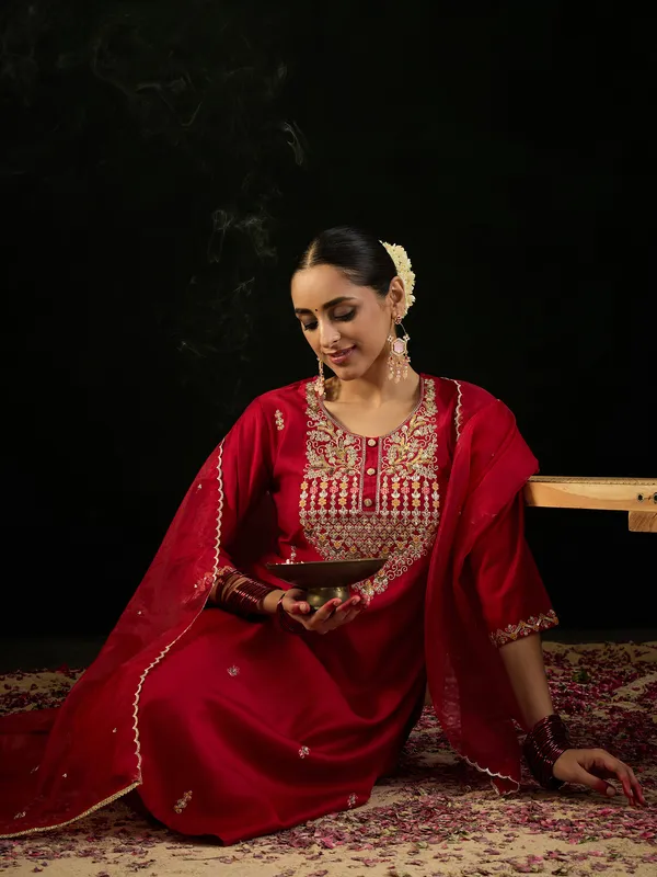 Red_Embroidered_Liva_Kurta_Trouser_Dupatta_Set