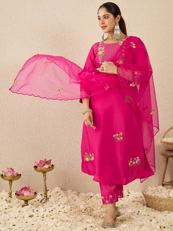 Pink_Embroidered_Silk_Kurta_Trouser_Dupatta_Set