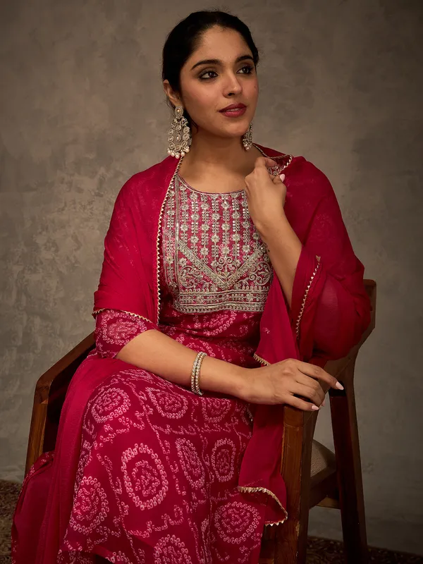 Pink_Printed_Georgette_Kurta_Trouser_Dupatta_Set