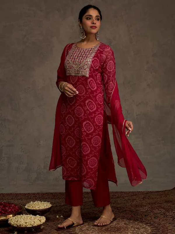 Pink_Printed_Georgette_Kurta_Trouser_Dupatta_Set