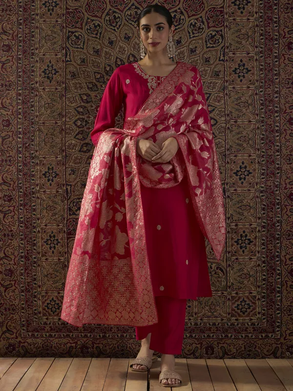 Pink_Embroidered_Silk_Blend_Kurta_Trouser_Dupatta_Set