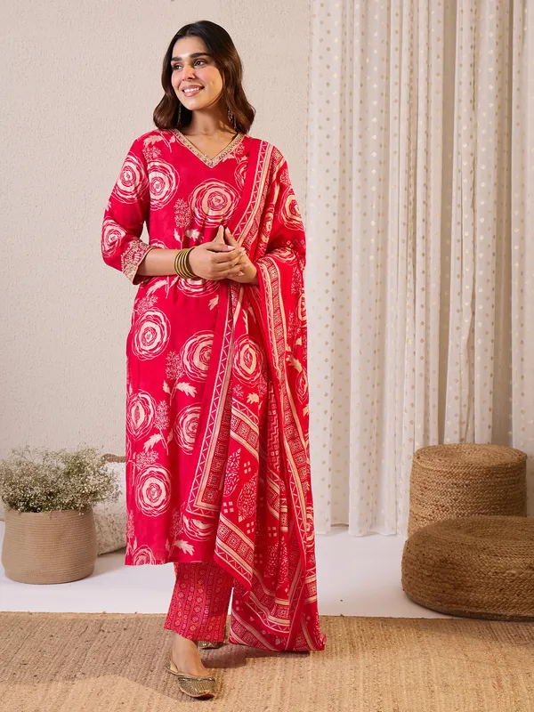 Pink_Chanderi_Silk_Printed_Kurta_Trouser_Dupatta_Set