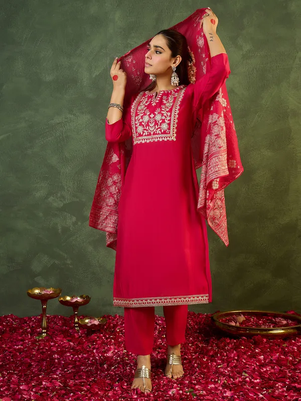 Pink_Embroidered_Silk_Kurta_Trouser_Dupatta_Set