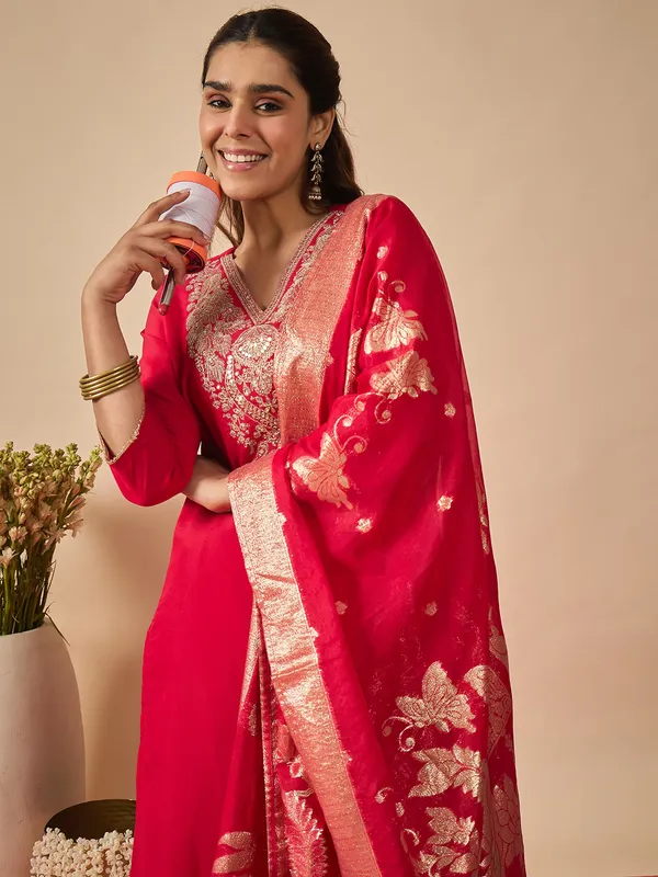 Pink_Embroidered_Silk_Kurta_Trouser_Dupatta_Set