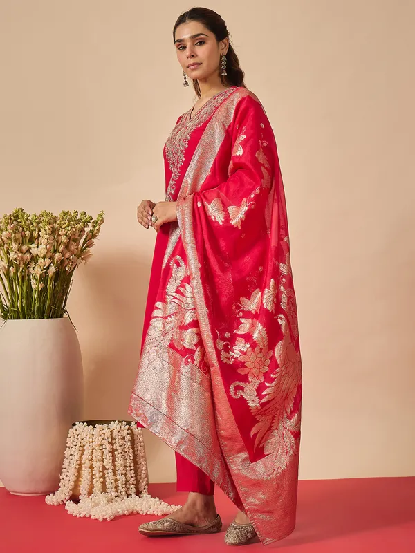 Pink_Embroidered_Silk_Kurta_Trouser_Dupatta_Set