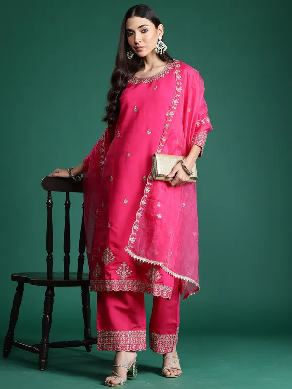 Magenta_Embroidered_Silk_Kurta_Trouser_Dupatta_Set