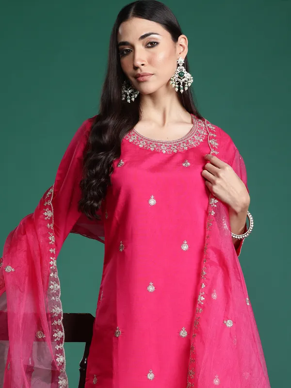 Magenta_Embroidered_Silk_Kurta_Trouser_Dupatta_Set
