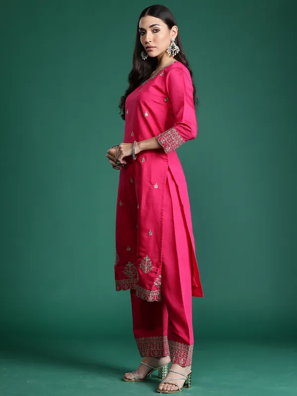 Magenta_Embroidered_Silk_Kurta_Trouser_Dupatta_Set