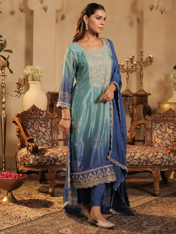 Sea_Green_Printed_Silk_Kurta_Trouser_Dupatta_Set