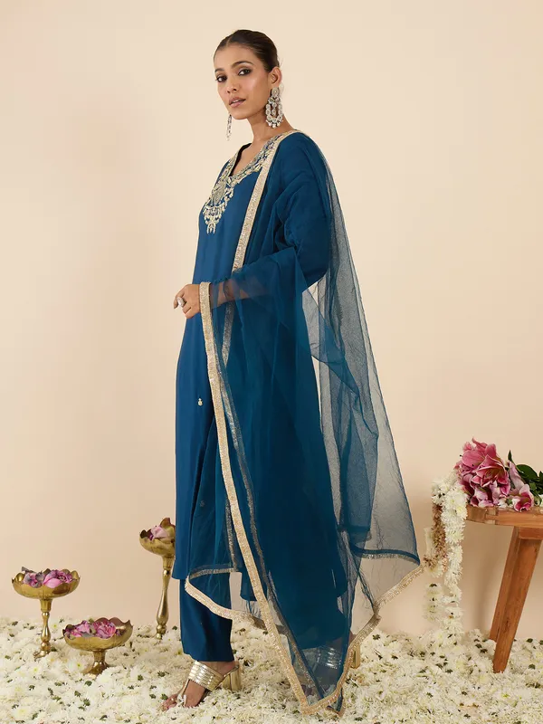 Teal_Embroidered_Straight_Kurta_Trousers_With_Dupatta_set