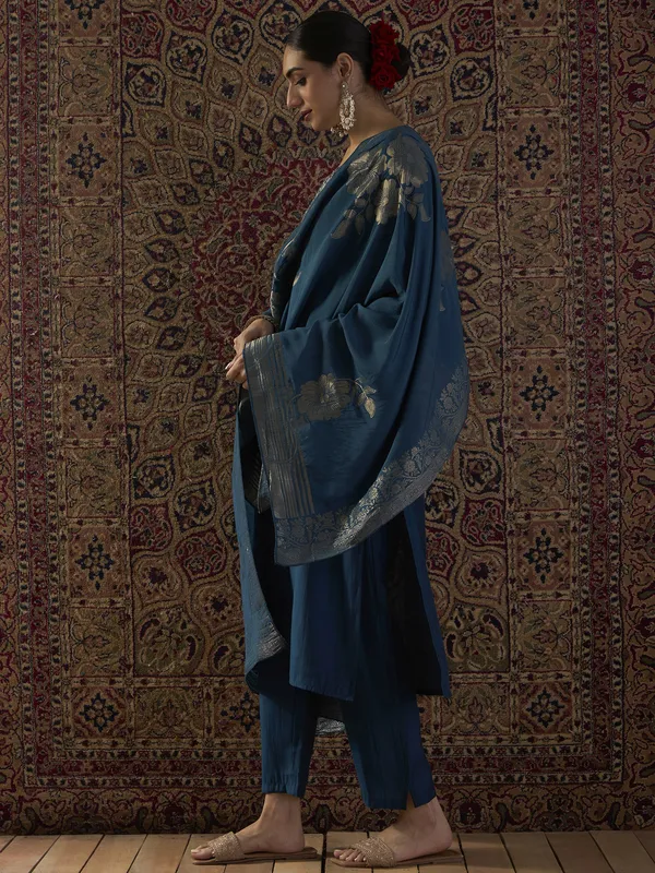 Teal_Embroidered_Straight_Kurta_Trousers_With_Dupatta_set