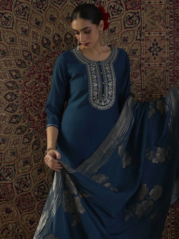 Teal_Embroidered_Straight_Kurta_Trousers_With_Dupatta_set