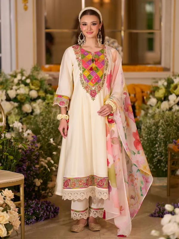 White_Embroidered_Silk_Blend_Kurta_Trouser_Dupatta_Set