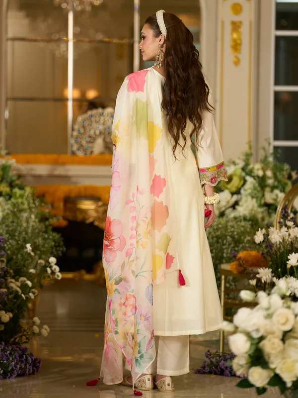 White_Embroidered_Silk_Blend_Kurta_Trouser_Dupatta_Set