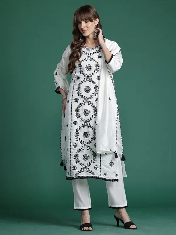 White_Silk_Blend_Embroidered_Kurta_Trouser_Dupatta_Set