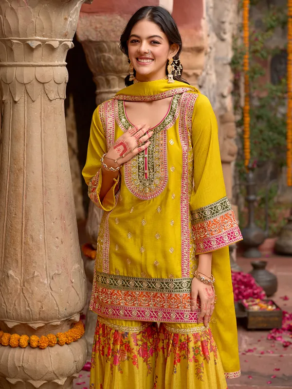Yellow_Embroidered_Chinon_Kurta_Trouser_Dupatta_Set