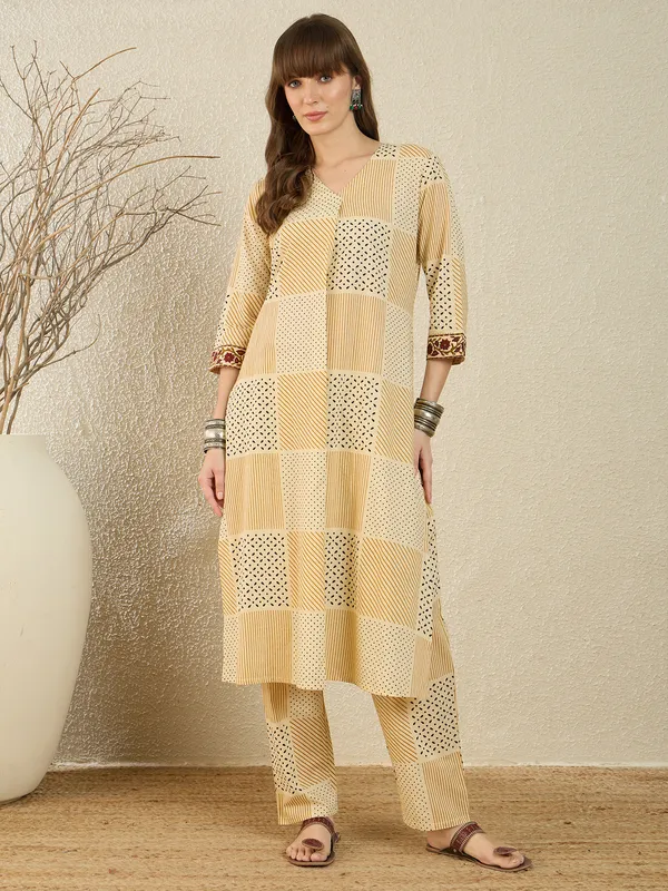 Beige_Printed_Pure_Cotton_Kurta_Trouser_Set