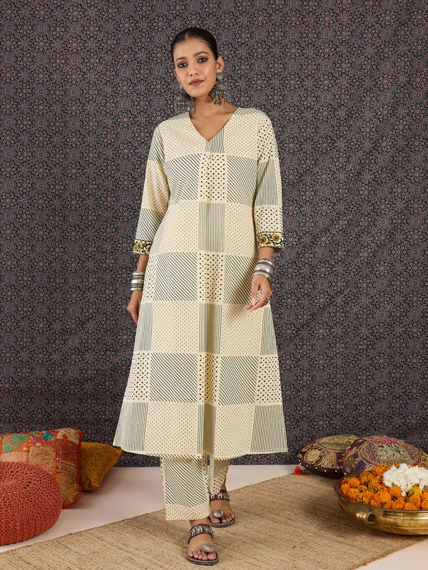 Beige_Printed_Pure_Cotton_Kurta_Trouser_Set