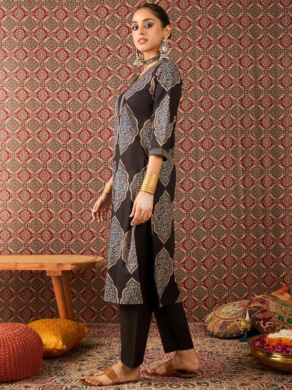 Black_Printed_Pure_Cotton_Kurta_Trouser_Set