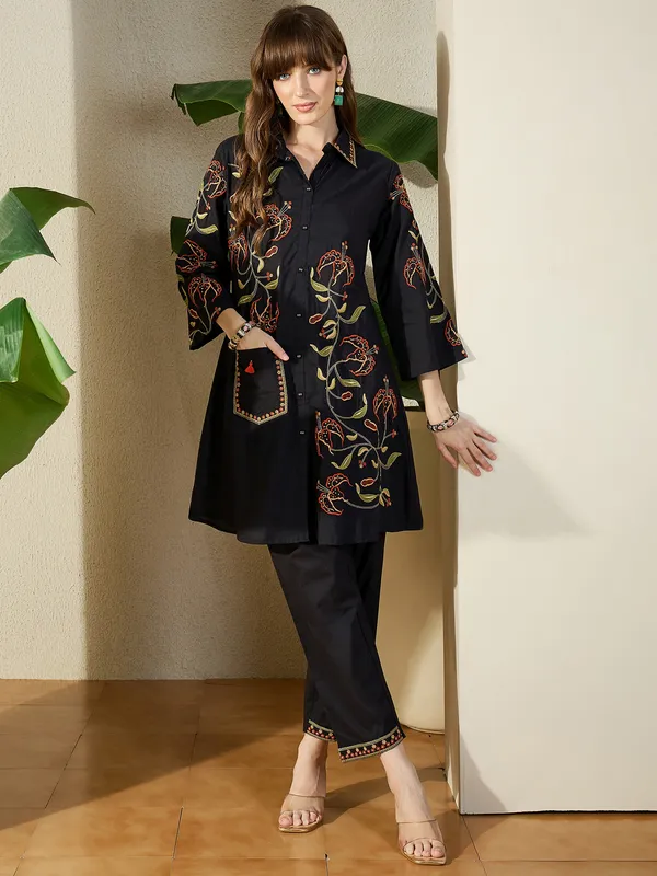 Black_Embroidered_Pure_Cotton_Kurta_Trouser_Set