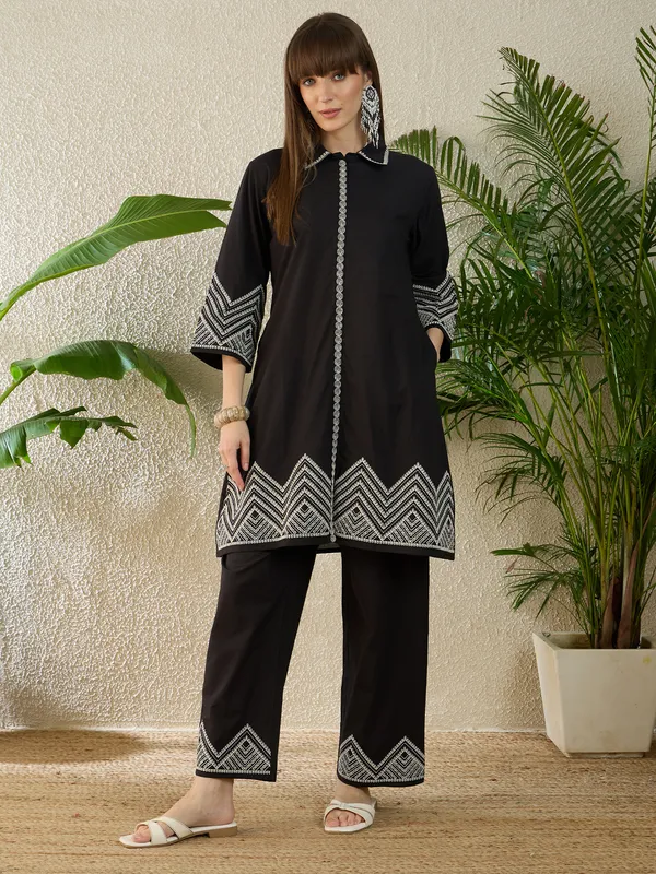 Black_Embroidered_Pure_Cotton_Kurta_Trouser_Set
